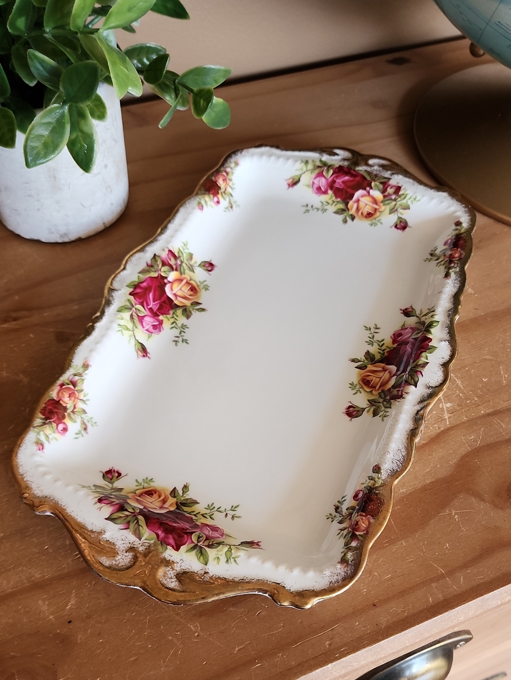 Royal Albert Old Country Roses Sandwich Tray